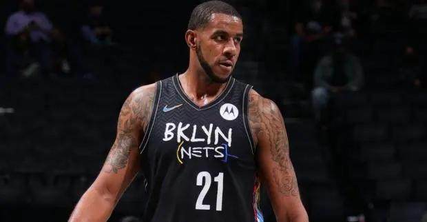 开云体育官方网站-重返赛场驰援欧文?37岁阿尔德里奇将为独行侠试训