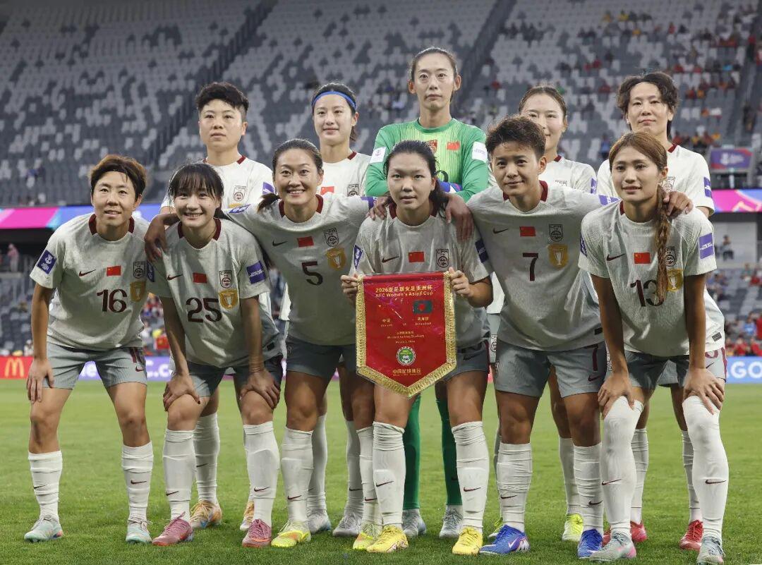 武汉队3人首发，王霜献世界波！中国女足迎“开门红”