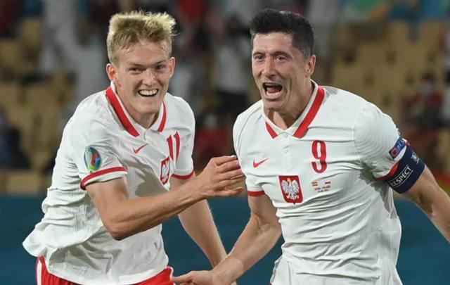 开云体育官网-【前瞻】波兰体能响警报 瑞典主帅：我们能防住莱万